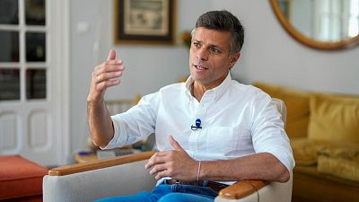 Albares confirma que el Gobierno otorgará este viernes la nacionalidad al opositor venezolano Leopoldo López por la vía exprés