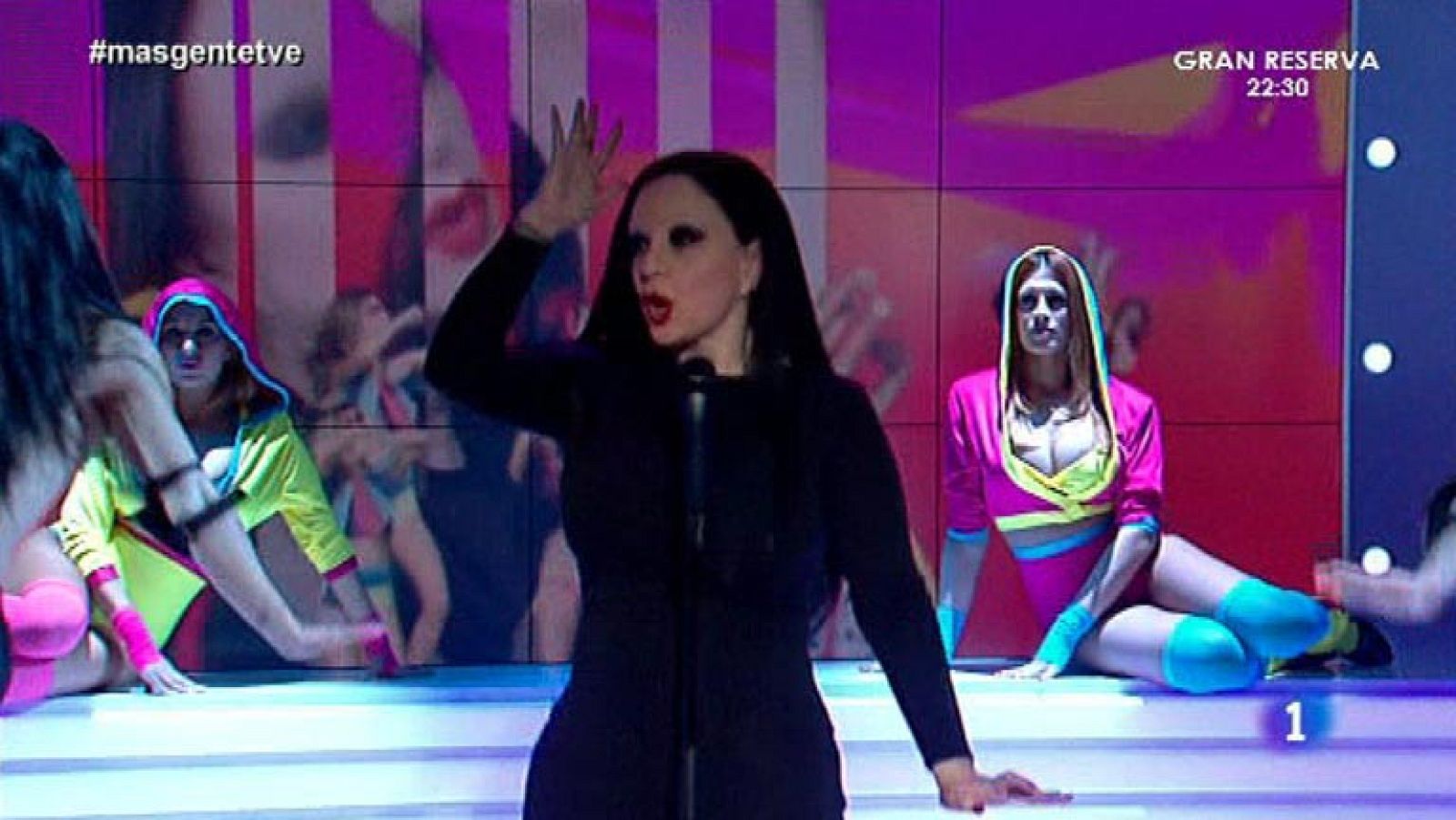 Fangoria presenta su último single "Dramas y Comedias"