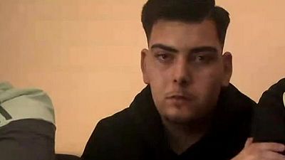 Brutal paliza a Izan: "Bésame los pies"