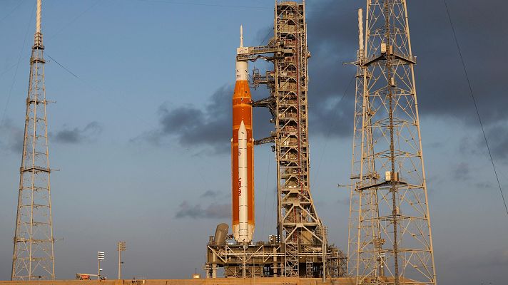 Telediario 1 - Artemis II buscará descubrir las incógnitas de la cara oculta de la Luna