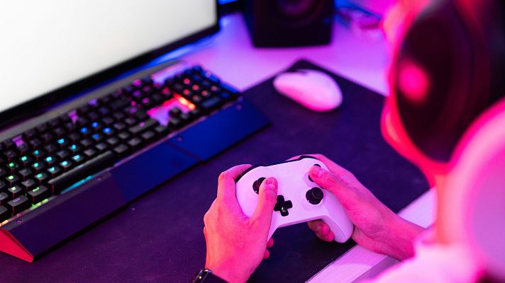 Telediario 2 - Aumentan los casos de pederastas que captan a menores a traves de videojuegos