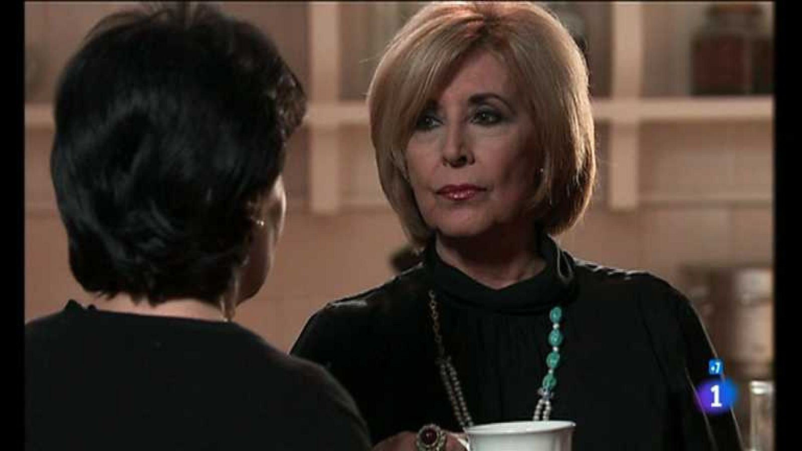 Herederos - Capítulo 31 - Carmen ha echado a su hijo Jacobo de casa tras descubrir que filtró a la prensa lo de su investigación - Ver ahora