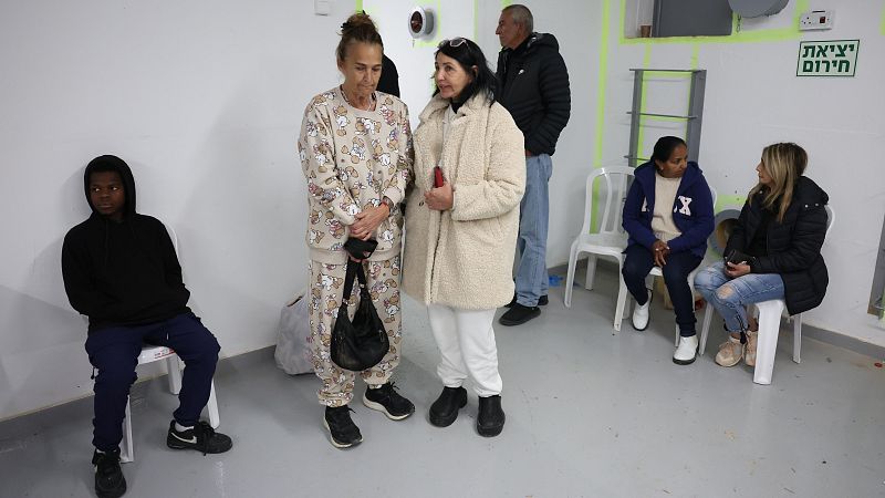 Israel traslada a pacientes a plantas subterráneas | Ver