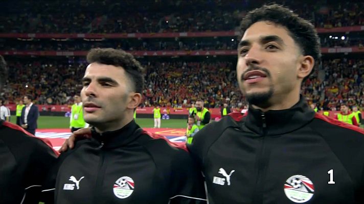 L'Informatiu - Investigació pels càntics islamòfobs al RCDE Stadium en un amistós marcat per la vergonya a la grada