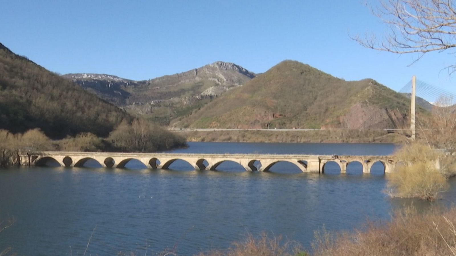 La campaña de riego empieza con la garantía del agua que han dejado las lluvias - Noticias de Castilla y León | Ver