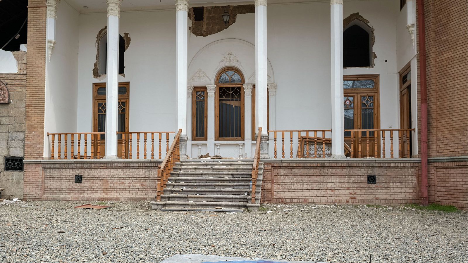 Los bienes artísticos y patrimoniales dañados durante la guerra - Mediodía en RNE | Ver