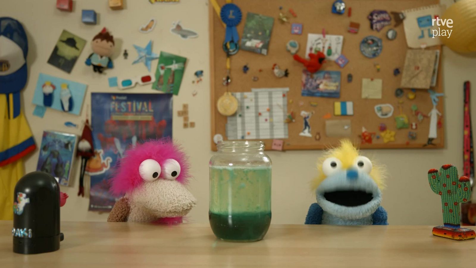 Agus y Lui - Lámpara de lava - Agus & Lui: Churros y Crafts | Ver