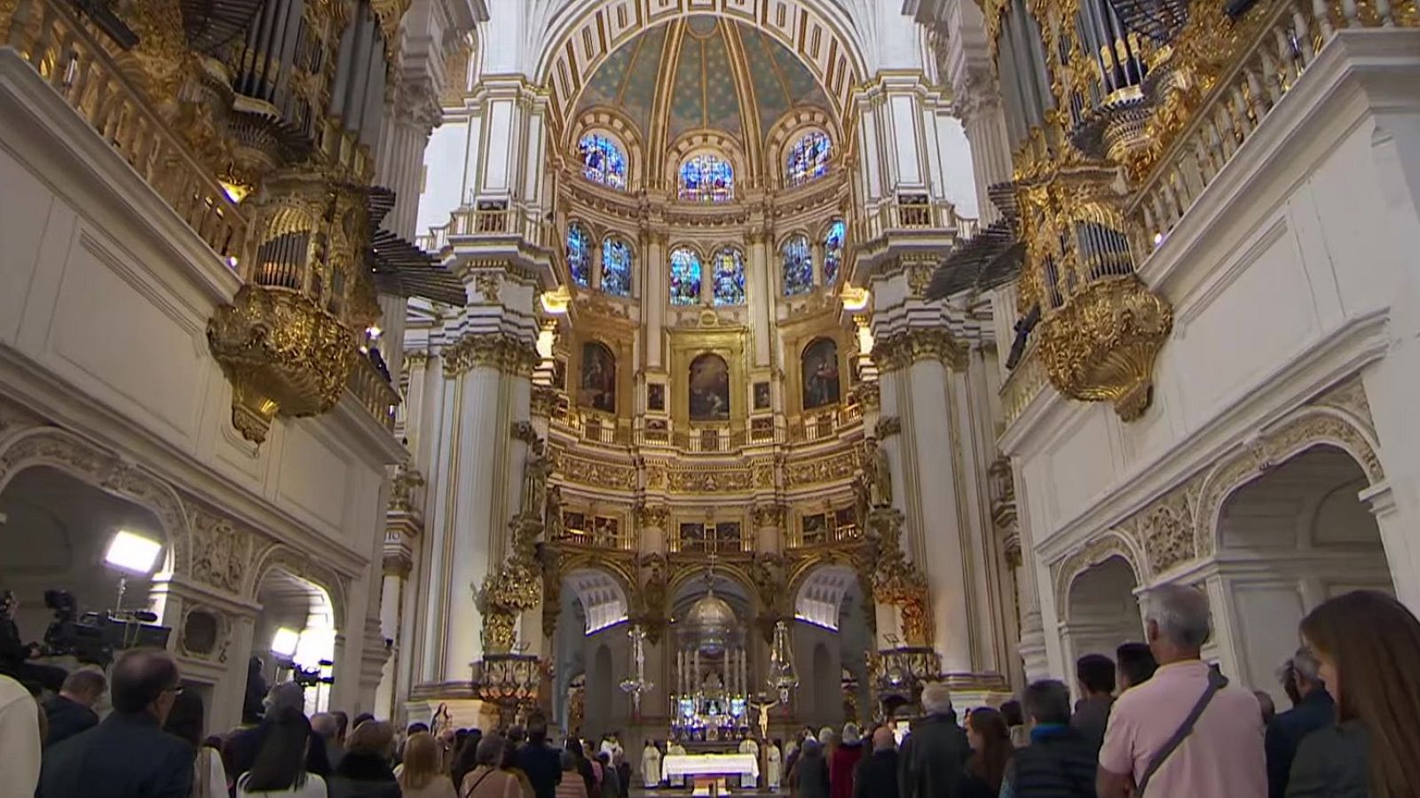 Semana Santa 2026 - Santos Oficios: Jueves Santo desde La Catedral de Granada | Ver