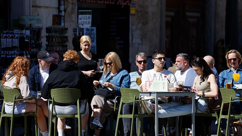 La otra Semana Santa: la de los que trabajan | Ver