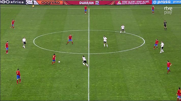 Fútbol - Copa Mundial de la FIFA Sudáfrica 2010. Semifinal: Alemania – España