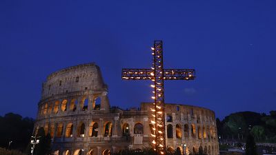 El Coliseo acoge hoy el V�a Crucis del Viernes Santo con mensajes sobre la guerra y el abuso de poder