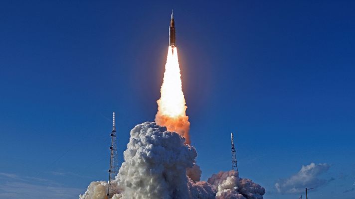 Telediario 1 - Artemis II reaviva la pasión por la Luna