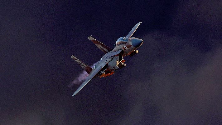 Informativo 24h - Washington y Teherán buscan contra reloj al piloto desaparecido tras el derribo de un caza de EE.UU. en Irán