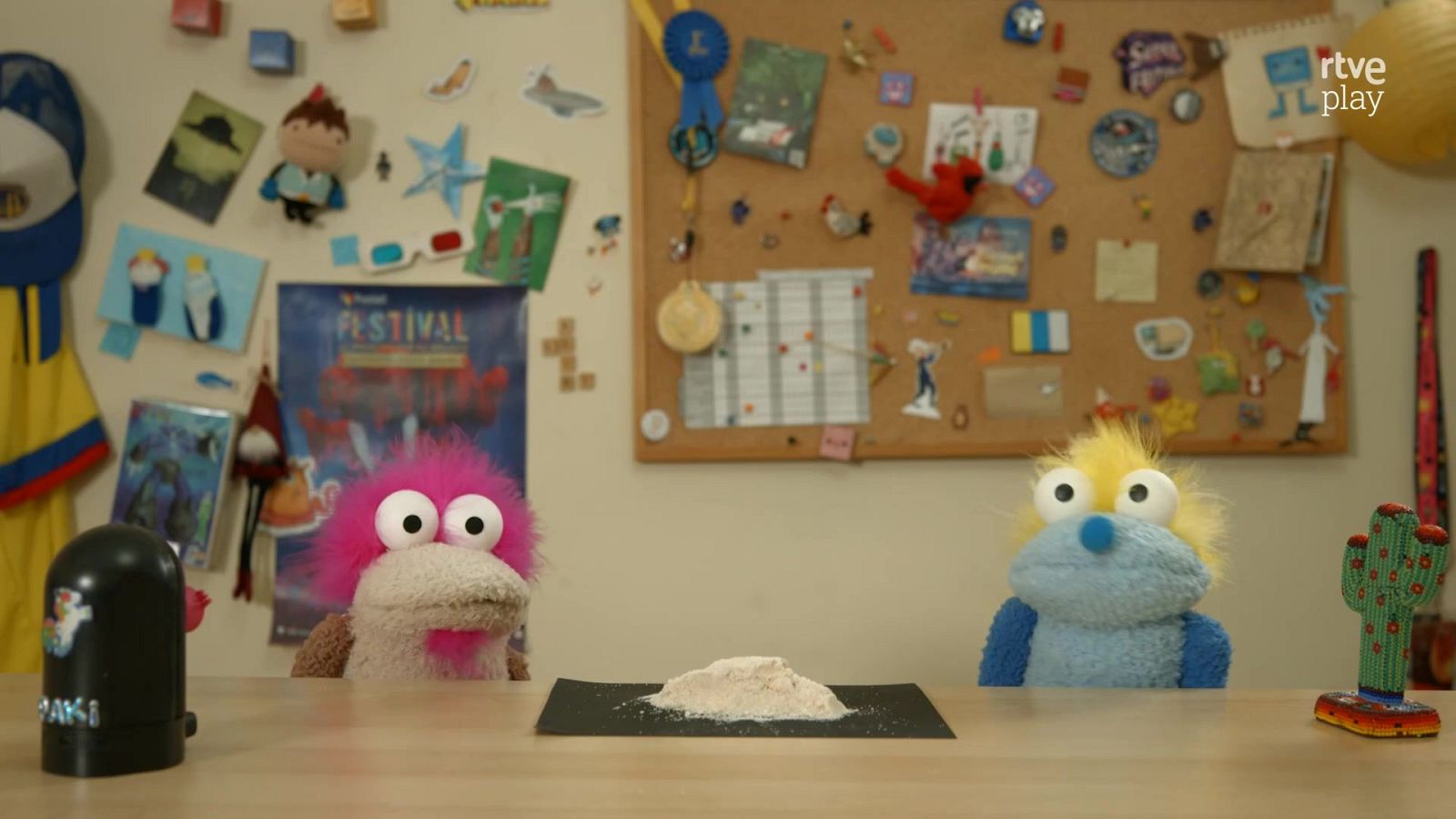 Agus y Lui - Arena mágica casera - Agus & Lui: Churros y Crafts | Ver