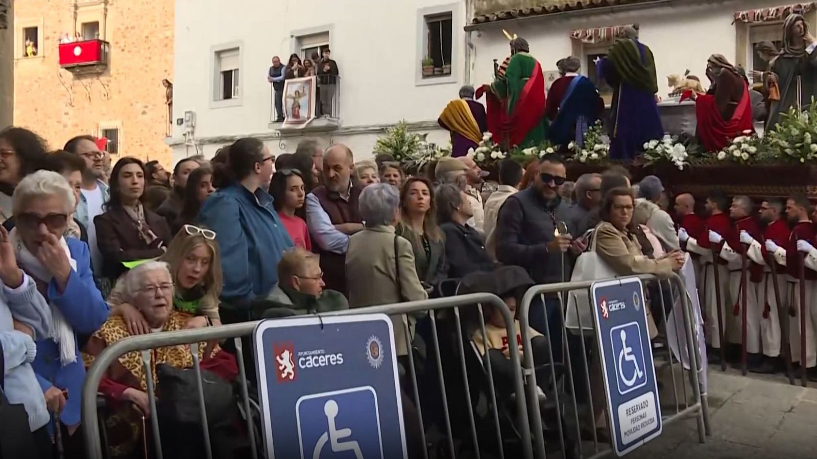 Los problemas de accesibilidad en las procesiones de Semana Santa | Ver
