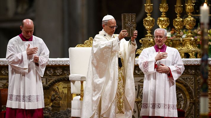 Fin de semana 24h - El papa León XIV celebra su primera misa de la Vigilia Pascual