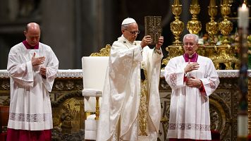 El papa Le�n XIV llama en su primera Vigilia Pascual a no dejarse "paralizar" por la guerra y la injusticia