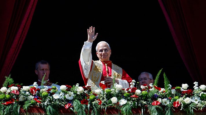 Informativo 24h - El papa llama a no ser "indiferente" ante el "dolor" de la guerra antes de su bendición 'Urbi et orbi' por el Domingo de Ramos