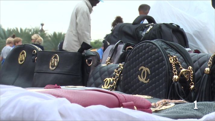 L'Informatiu - El destí dels productes falsificats que són confiscats