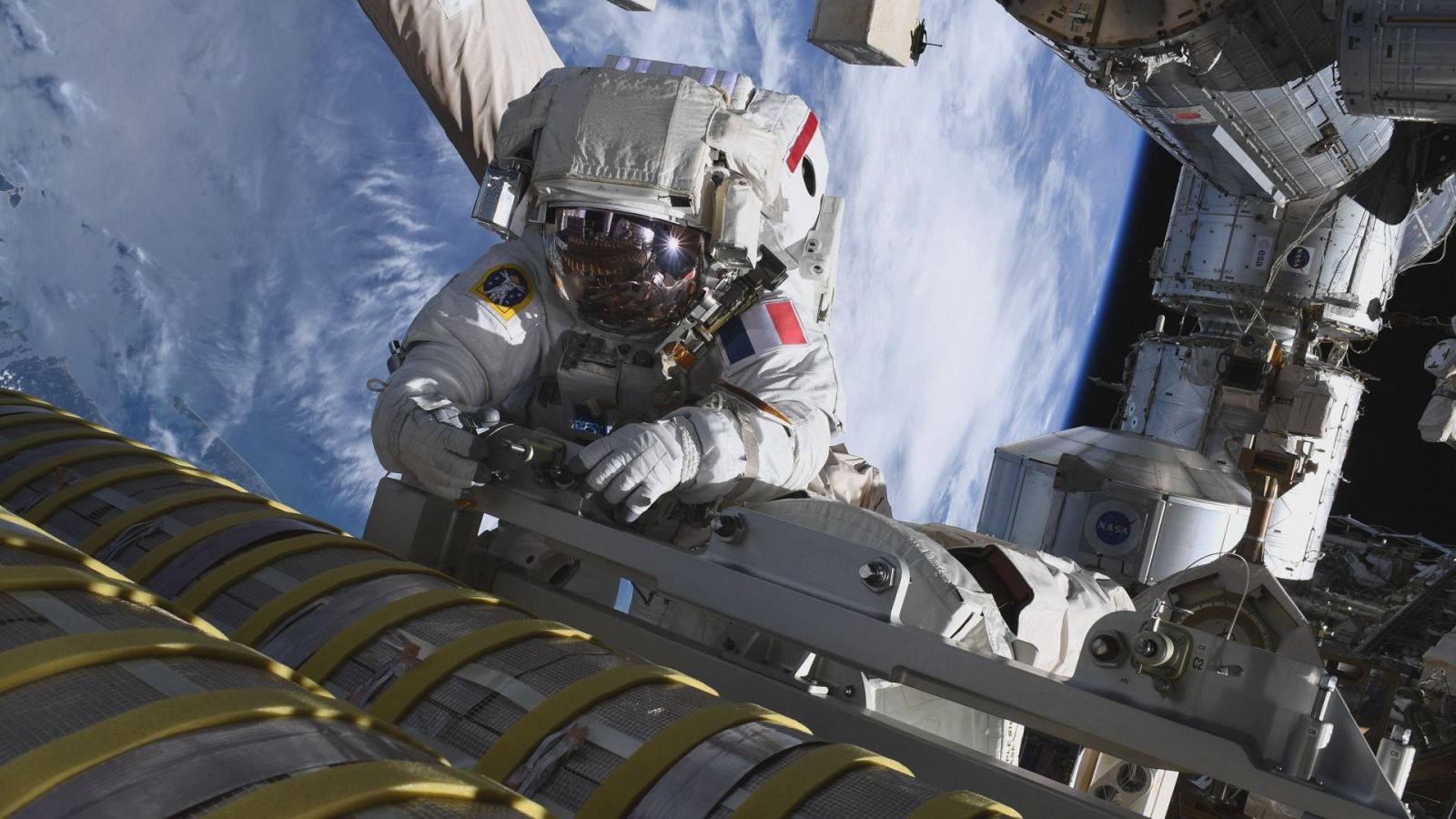 De la Estación Internacional Espacial a la Luna