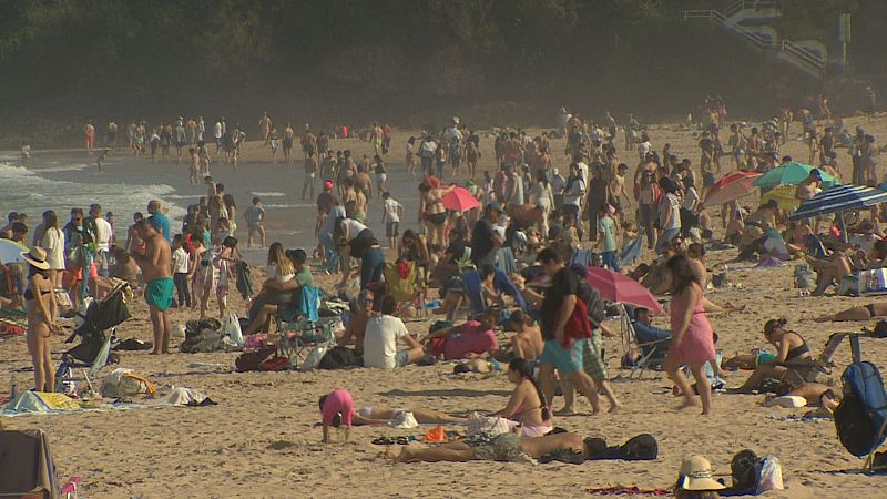 El buen tiempo y las reservas de última hora elevan la ocupación a entorno al 80% - TeleCantabria | Ver