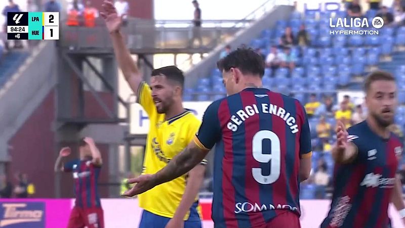 La SD Huesca mejora, pero pierde en Las Palmas de Gran Canaria y sigue lejos de la salvación - Noticias Aragón | Ver
