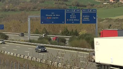 200 agentes de tr�fico de la Ertzaintza fomar�n el dispositivo de la pol�cia aut�noma | RTVE Play