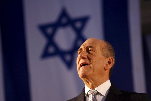 Telediario 2 - Ehud Olmert, exprimer ministro israelí, sobre la guerra en Irán: "Continuar el conflicto no beneficia a nadie"