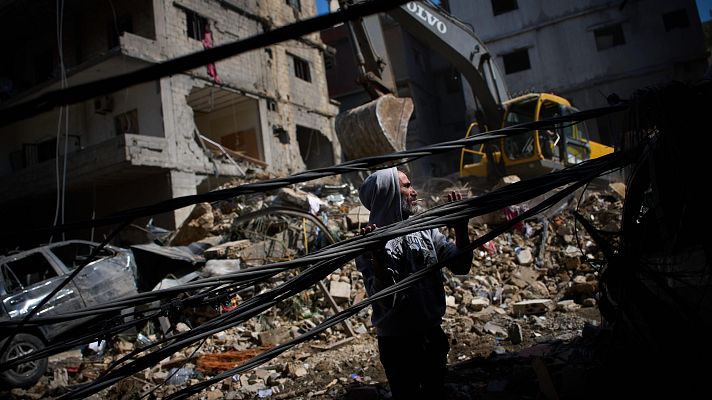 Telediario 2 - Dos edificios de Beirut, destruidos por los bombardeos israelíes