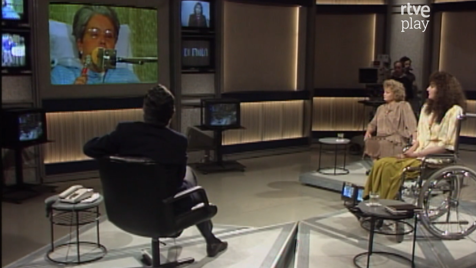 En familia - Tetrapléjicos y parapléjicos - En familia (1987-1989) | Ver