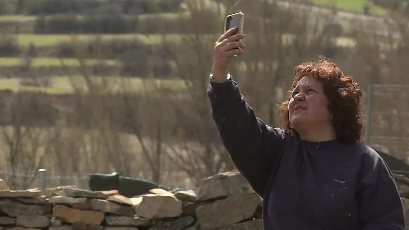 Aguatón, en Teruel, lleva 10 días sin cobertura móvil - Noticias Aragón | Ver