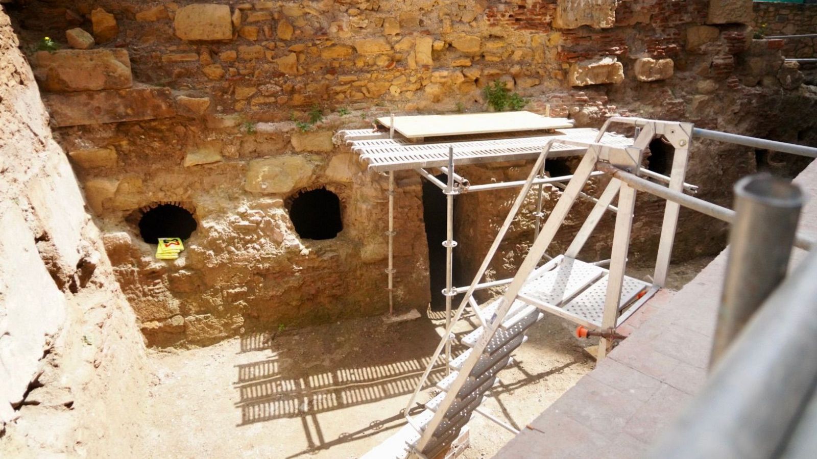 Galerías subterráneas del entorno del Parque Lobera de Melilla | Ver