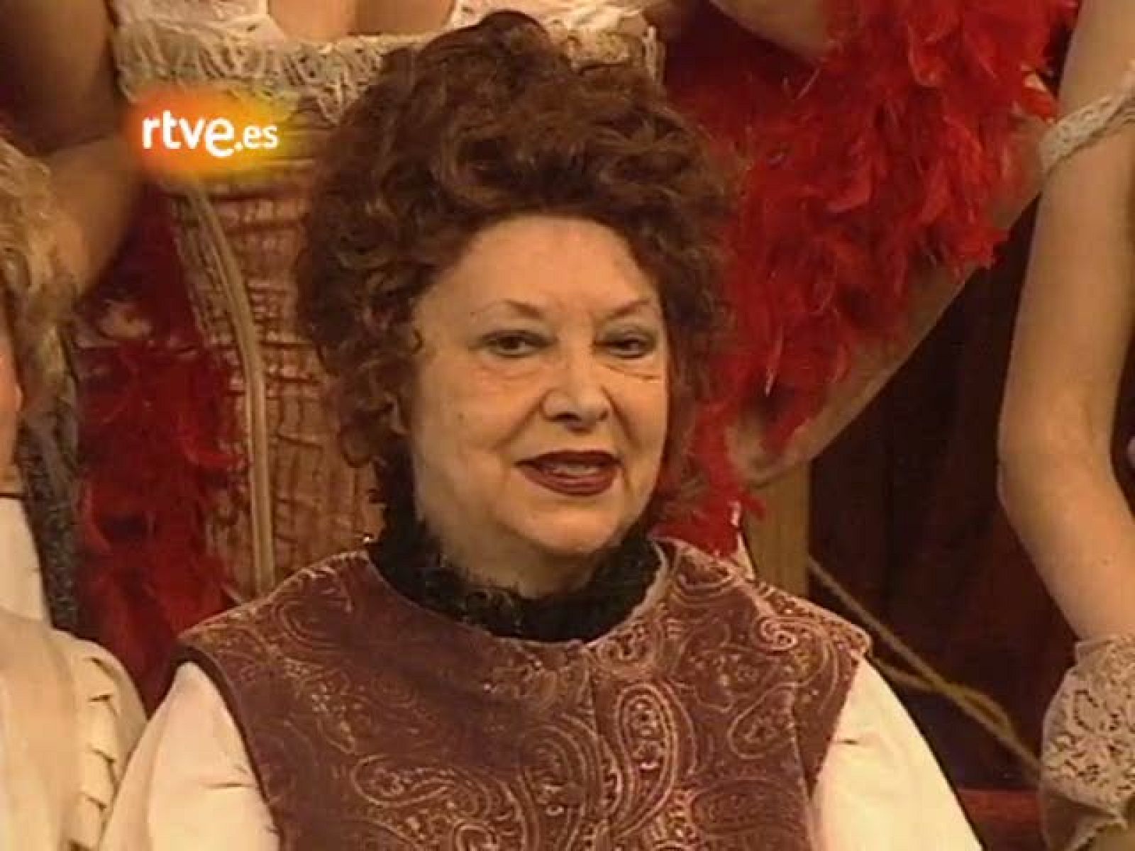 Reportaje sobre María Asquerino, actriz en la obra 'Las señoritas de Aviñón' (2001) | Ver