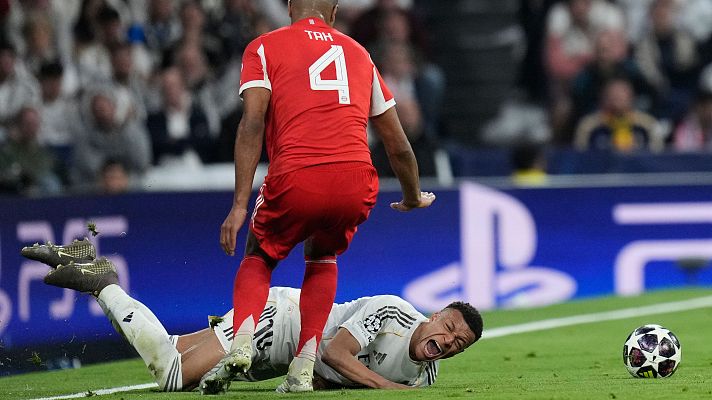 Fútbol - Arbeloa: "No sé cómo no ha podido sacar roja en esa entrada a Mbappé"