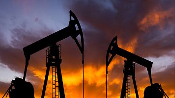 El IBEX 35 vive una de sus mejores jornadas del a�o y recupera los 18.000 puntos