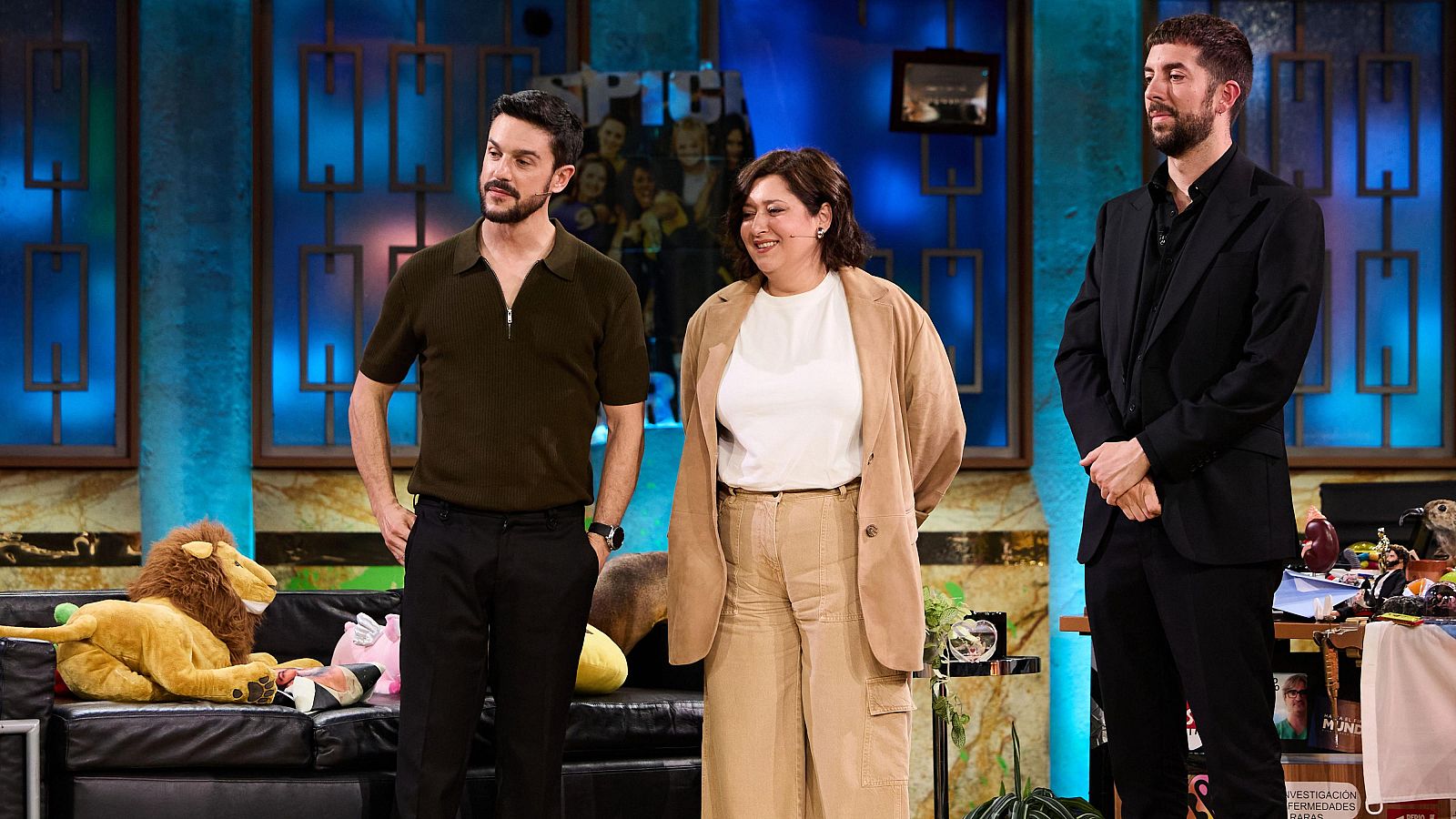 La Revuelta | Alejo Sauras, primer beso gay de una serie española - La Revuelta | Ver