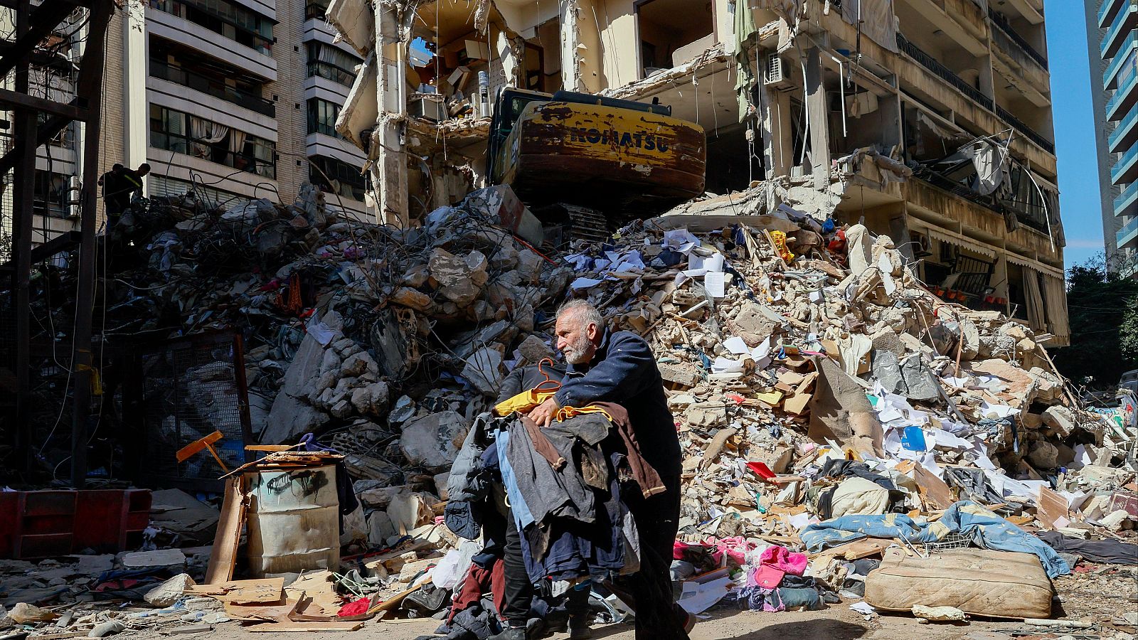 Líbano sigue bajo las bombas israelíes: "Esta es mi casa. Está todo destruido" | Ver ahora