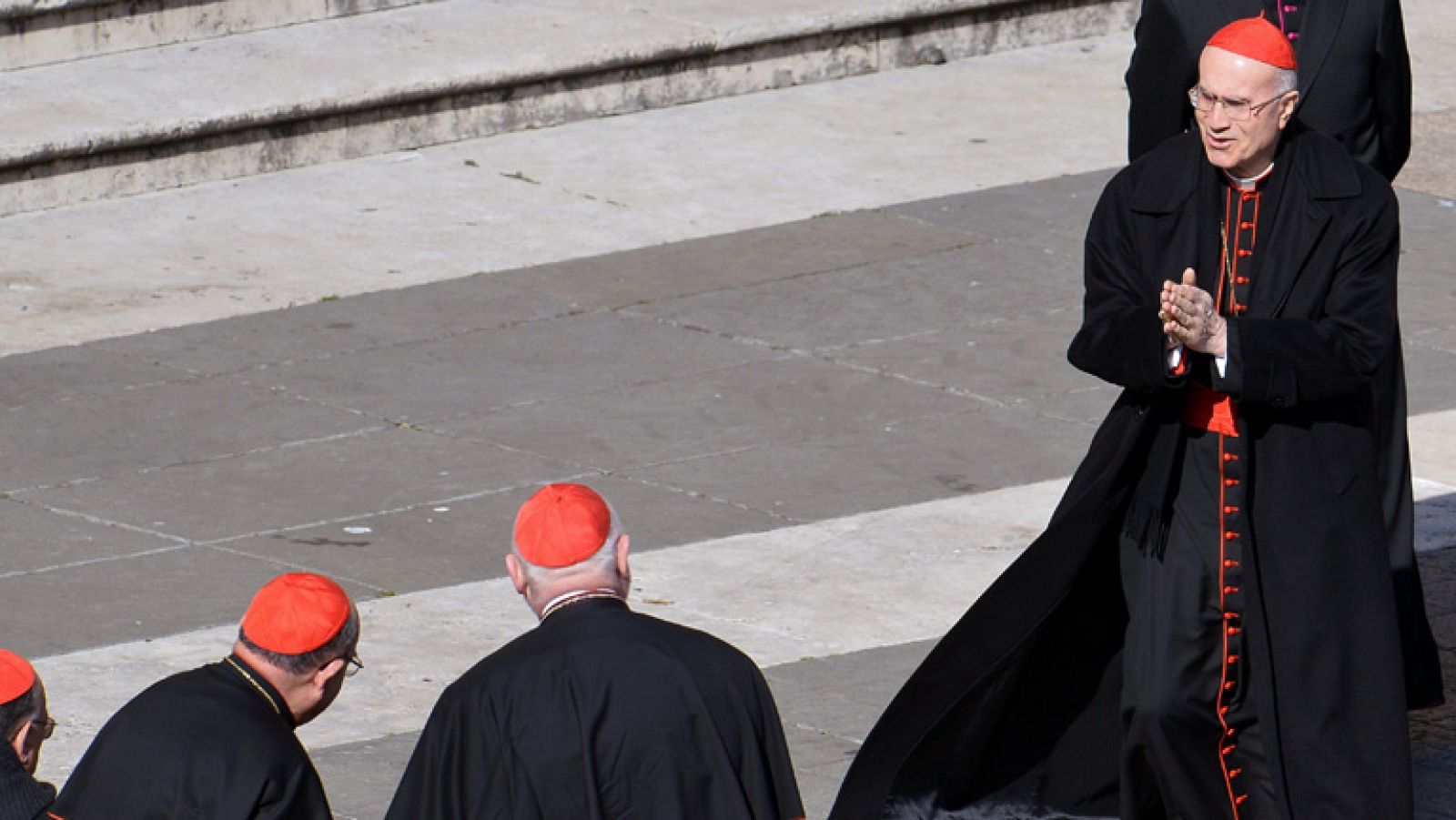 Los asuntos de la Santa Sede los manejará el cardenal Bertone como Camarlengo de la Iglesia Católica