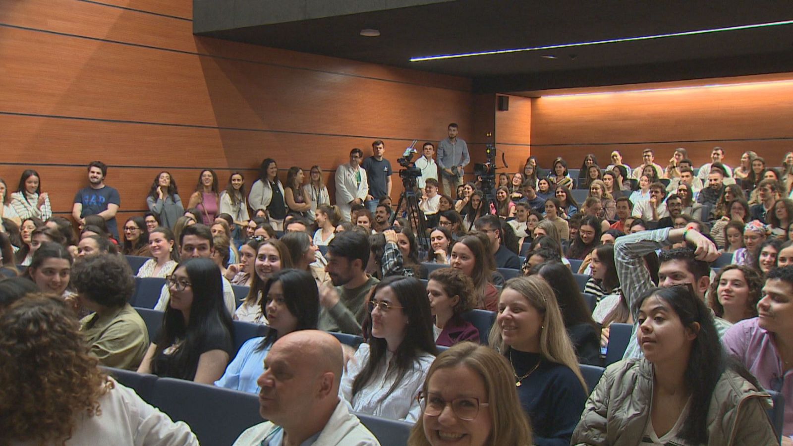 Los MIR, "expectantes" para decidir su futuro - TeleCantabria | Ver