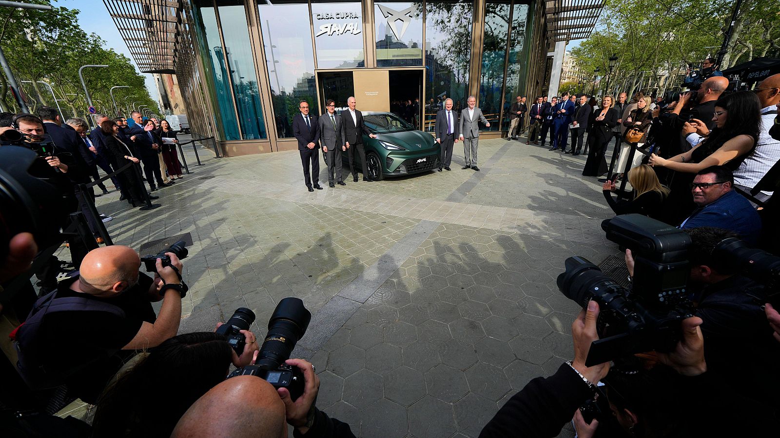 Cupra Raval: El primer coche eléctrico fabricado en España | Ver