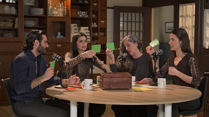 Cosas de palacio - Juego: Tarjeta verde o tarjeta roja