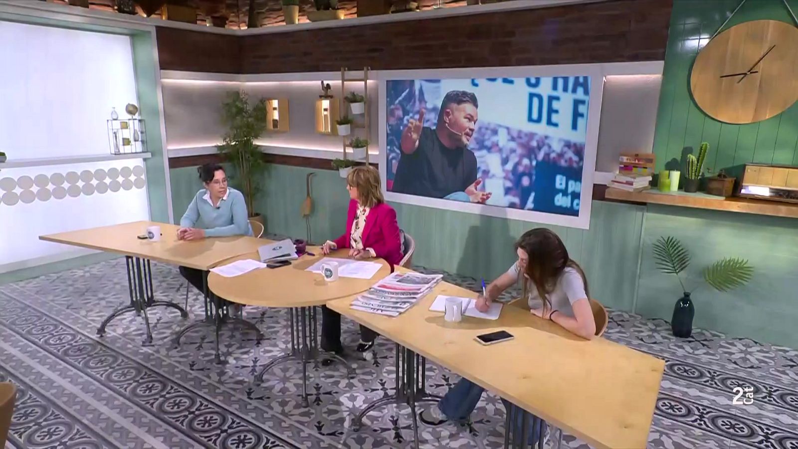 Irene Montero, Joan Dausà i 'Cinema de mercat'