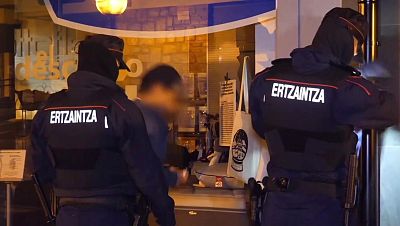 Entra en vigor la ley de multirreincidencia con castigos de hasta tres a�os de c�rcel | RTVE Play - Ver ahora