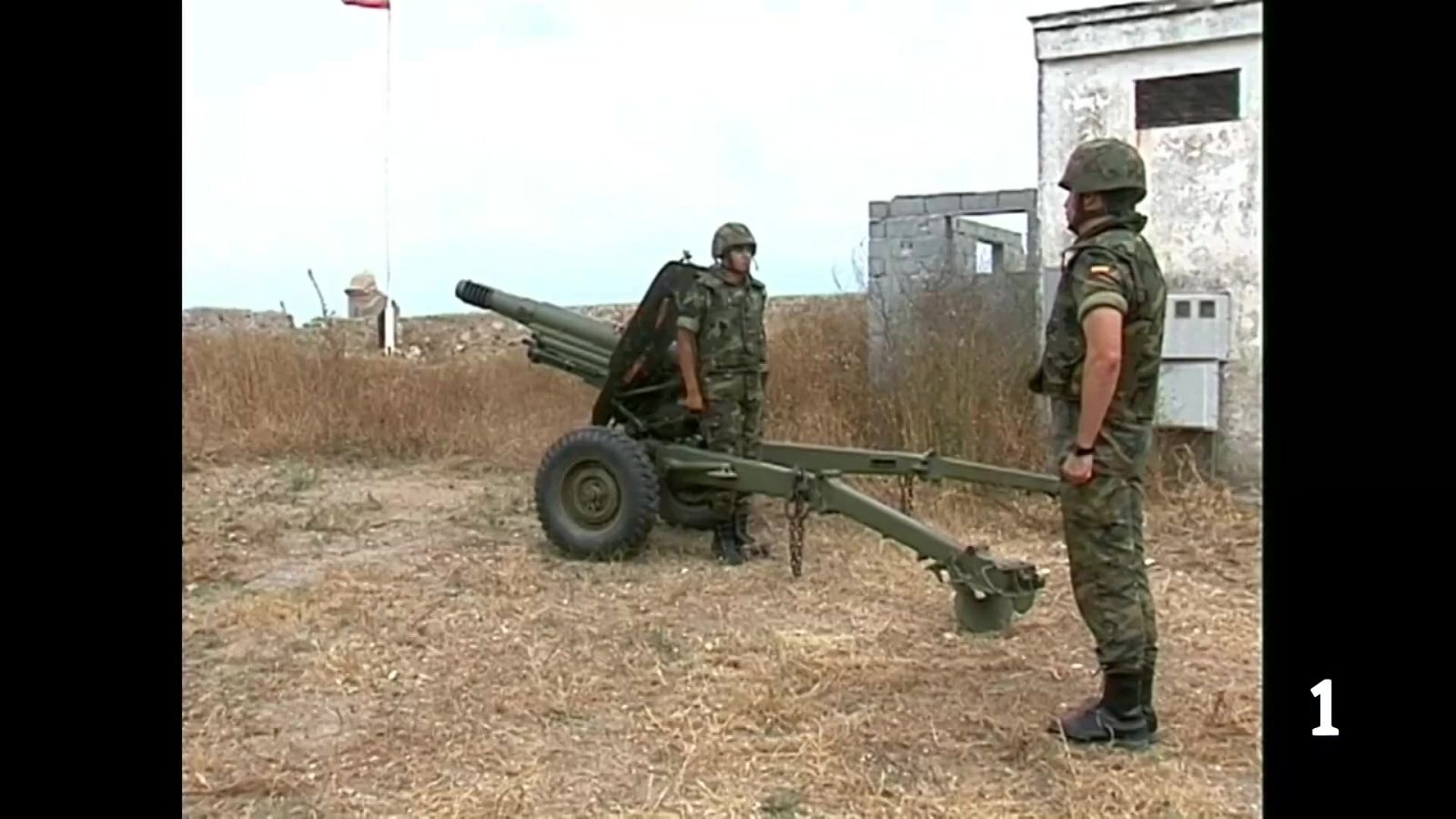 Así se vive en primera persona el "cañonazo" de las 12:00h en Ceuta | Ver