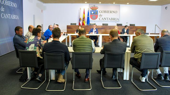 TeleCantabria - El Gobierno de Cantabria prepara un plan para el impulso del sector lácteo