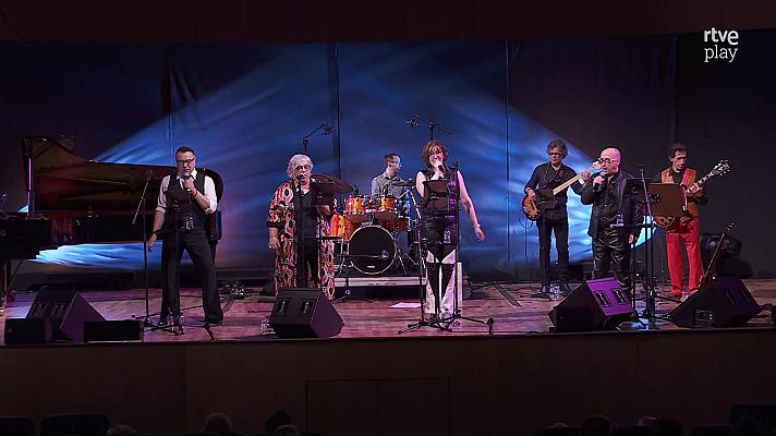 Orquesta y Coro de RTVE - La banda de los 8 corazones solitarios del Capitán Guindilla: Homenaje a Los Beatles