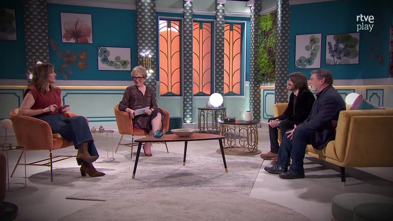 Cine de barrio - Presentación: Relaciones casi públicas - Cine de barrio | Ver