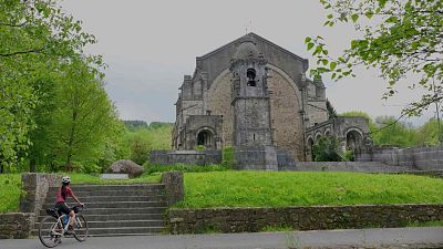 Vino, arte y bicicleta: una ruta por Bizkaia