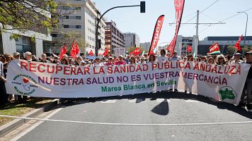 Las Mareas Blancas salen a la calle en ocho capitales andaluzas en defensa de la sanidad p�blica