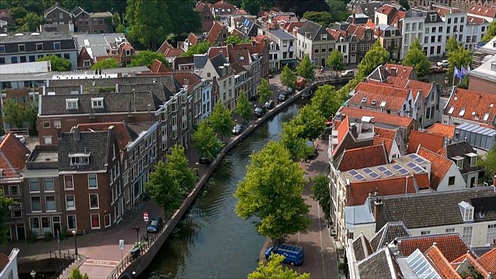 El escarabajo verde - Al borde del abismo 2